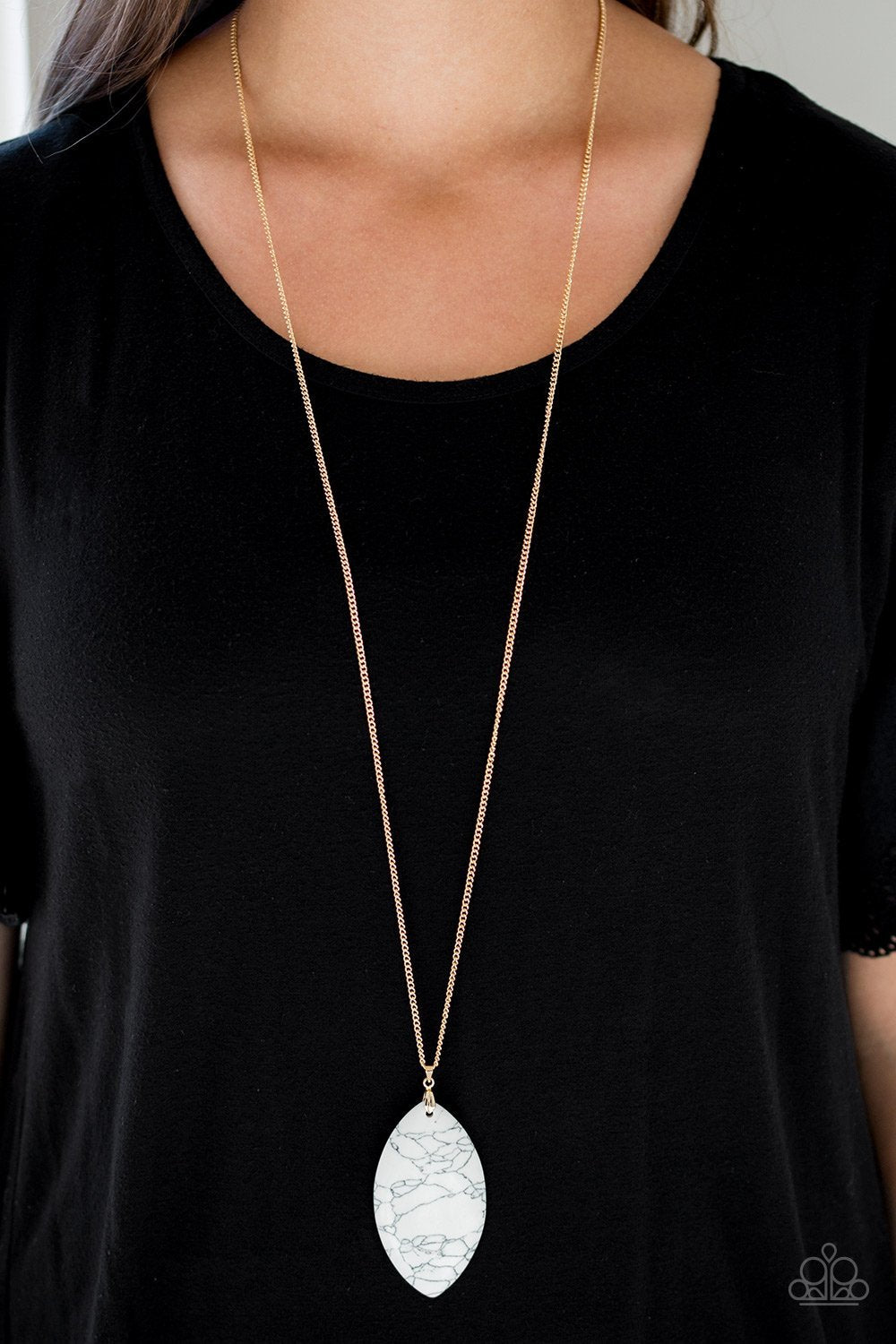 Santa Fe Simplicity - White Necklace